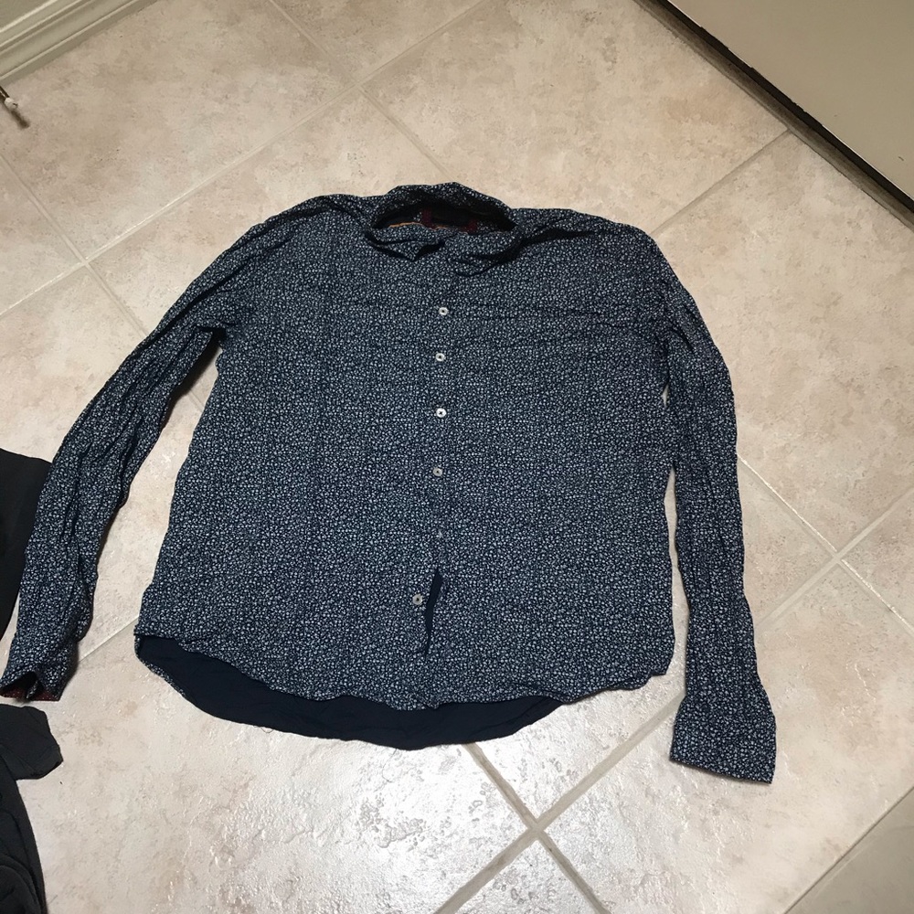 Nice little button down shirt